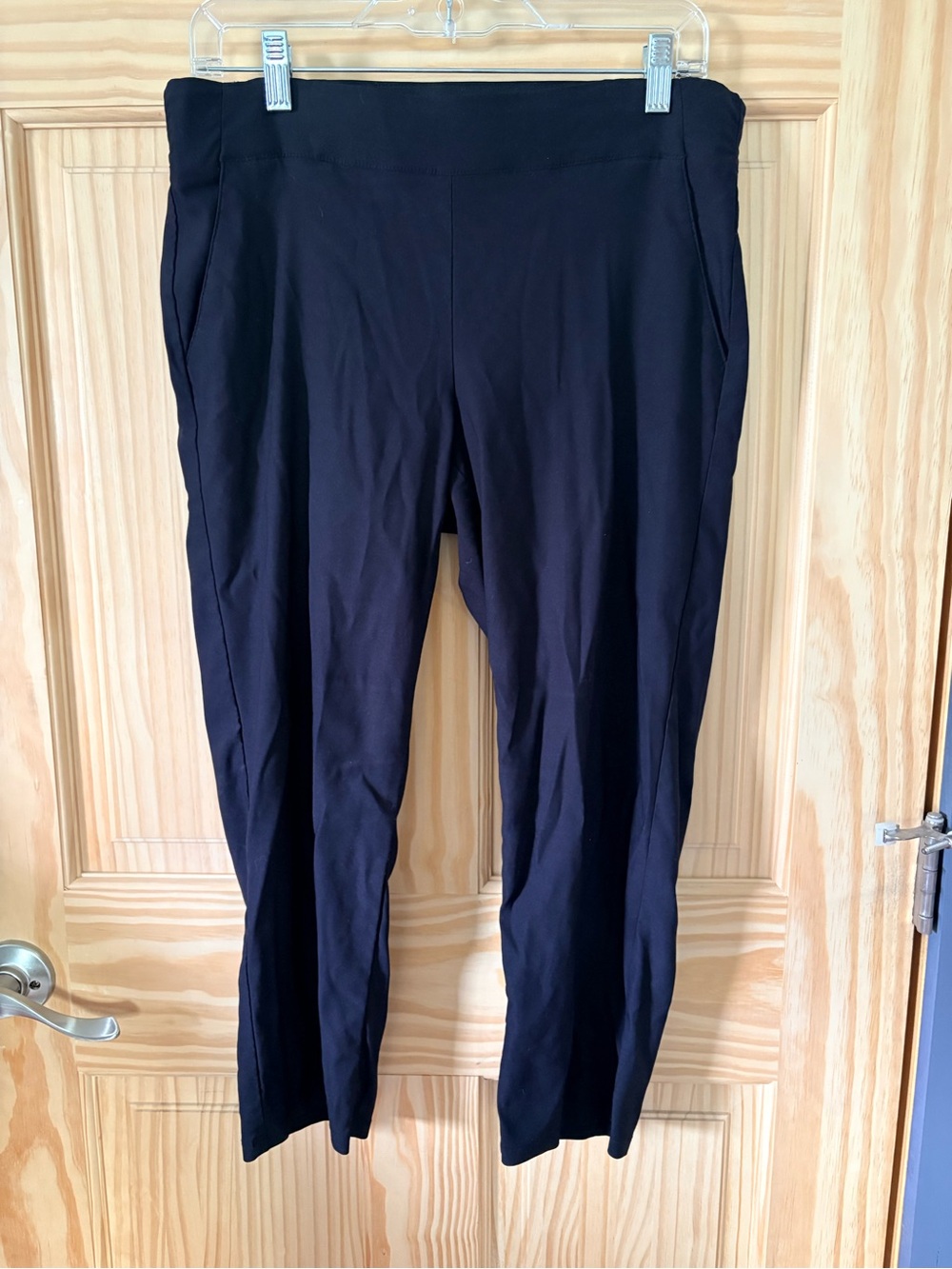 Simply Vera Vera Wang Black Cropped Ponte Knit Pants